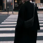 【現貨】LEMAIRE Croissant Bag 羊皮 牛角包流浪包可頌包側背包斜背包 小號 黑色：圖片 4