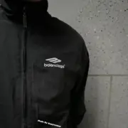 【現貨】BLC 巴黎 22FW 3B 刺繡Logo 復古 運動外套 夾克 衝鋒衣：圖片 3