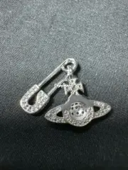 【現貨】【過驗】Viv1enne Westwood 別針滿鑽星球浮雕 施華洛世奇 項鍊吊墜：圖片 7