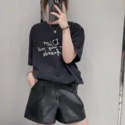 【現貨】D1OR x HYLTON NEL 25SS 聯名草寫字母logo 短袖T恤 深藍：圖片 3