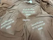 【預售】Acne Studios 26SS 1996水洗做舊經典logo 圓領純棉短袖T恤 巧克力棕：圖片 8