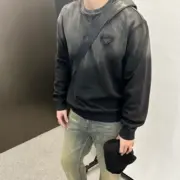 PRA 23FW Ripped-Triangle 三角標 漸變漸層褪色 水洗煙燻 衛衣大學T長袖