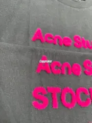 【預售年後出貨】Acne Studios 26SS 1996 植絨刺繡水洗做舊經典logo 圓領純棉短袖T恤：圖片 7