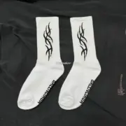 巴黎 BLC 24SS 火焰字母 限定 襪子中筒襪棉襪長襪足球襪：圖片 11