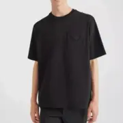 PRA 24SS Ripped-Triangle 三角標貼布 水洗 簡約素色 短袖T恤：圖片 3