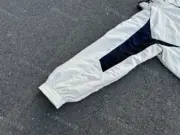 【現貨】BLC 巴黎 23FW 秀款 3B sports Icon 刺繡Logo 復古 運動外套夾克衝鋒衣 奶白：圖片 12