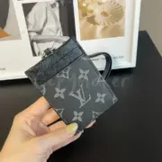 1V M30763 Taïgarama 經典老花都會 頸掛式證件套 卡片夾 卡套 黑色：圖片 8